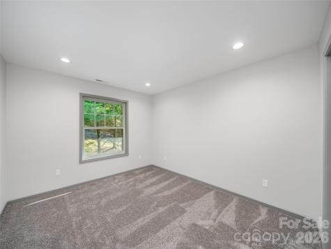 100 Red Twig Lane Burnsville NC 28704