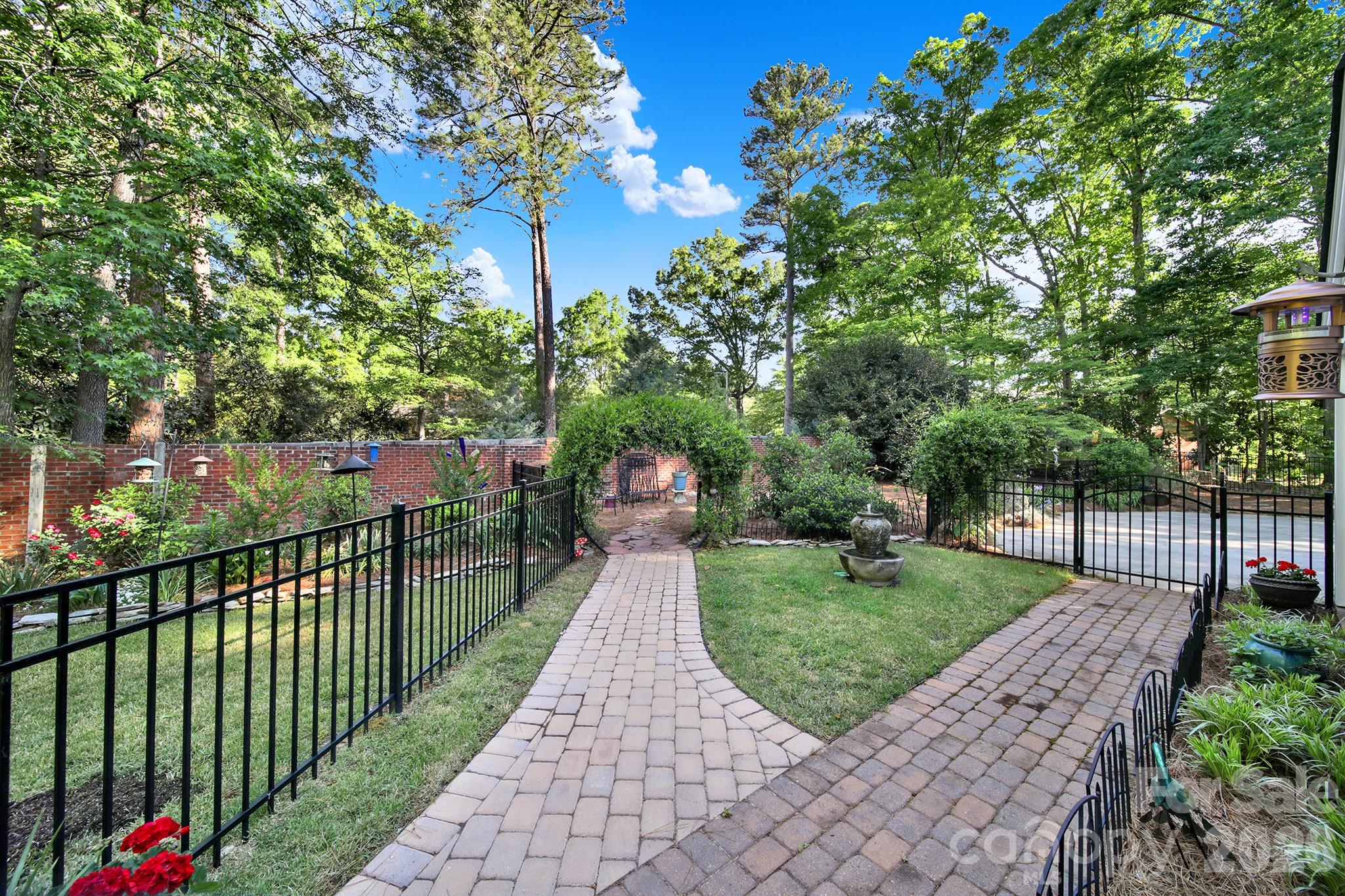 537 Briarwood Road Lancaster SC 29720