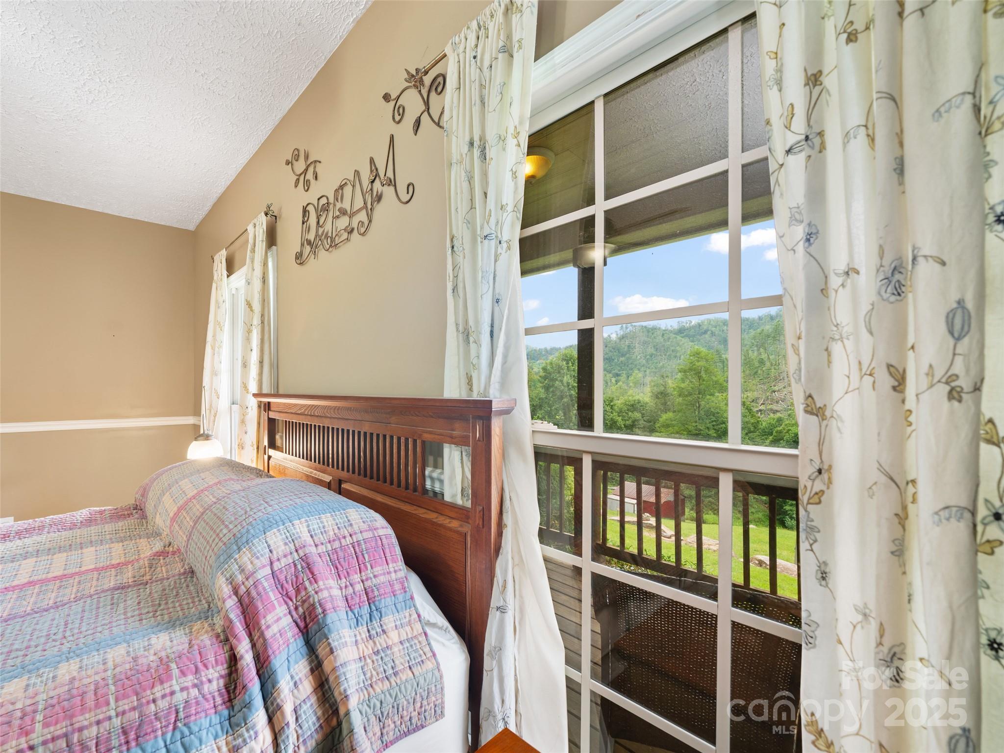 2216 Beans Creek Road Bakersville NC 28705