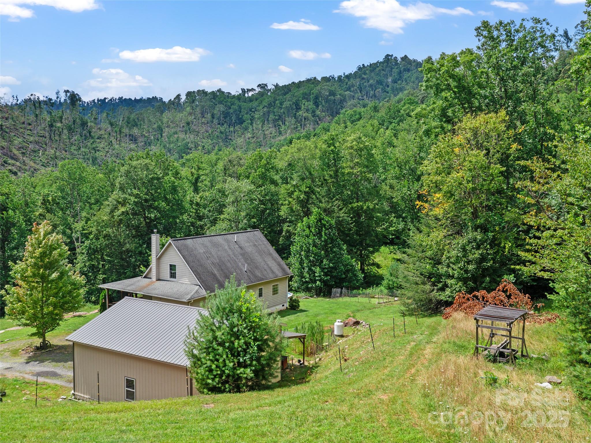 2216 Beans Creek Road Bakersville NC 28705