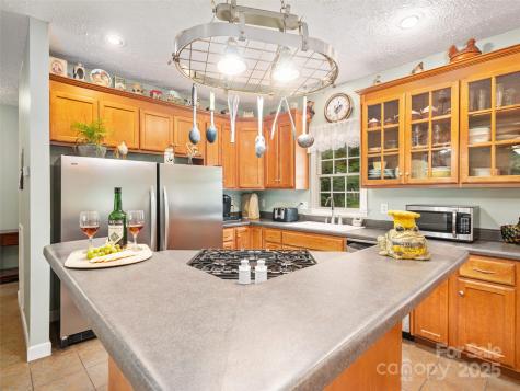 2216 Beans Creek Road Bakersville NC 28705