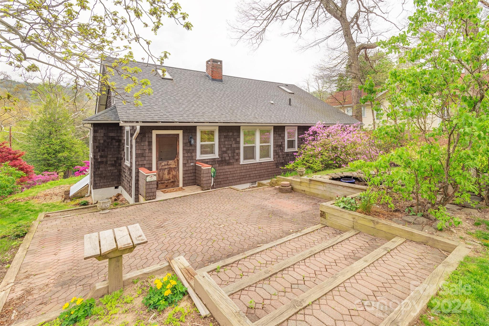 30 Linden Avenue Asheville NC 28801