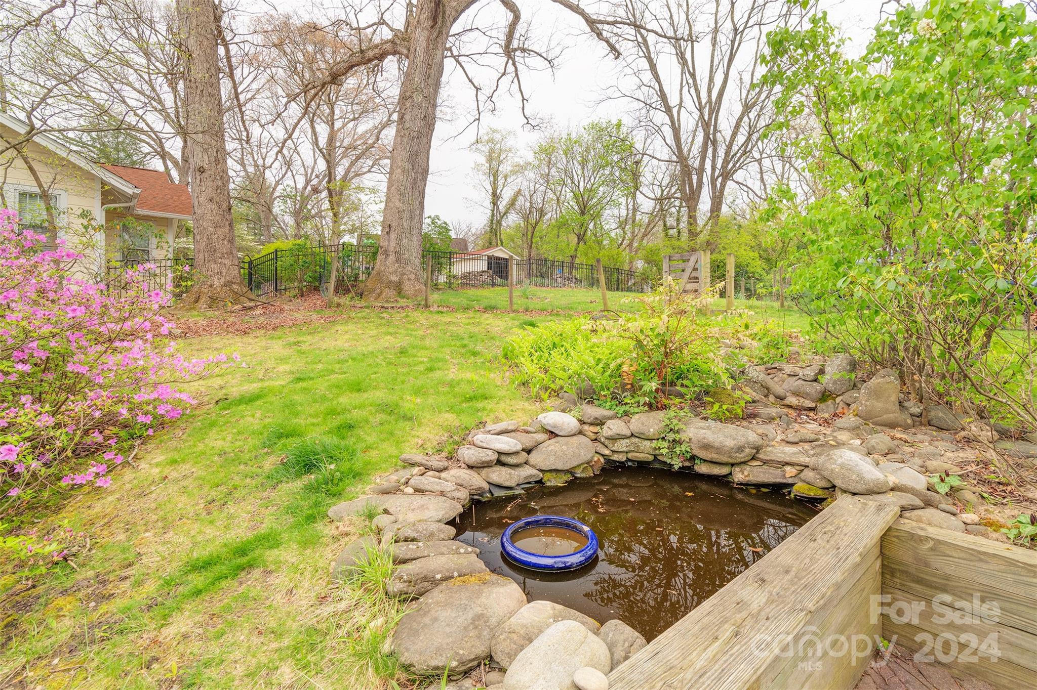 30 Linden Avenue Asheville NC 28801