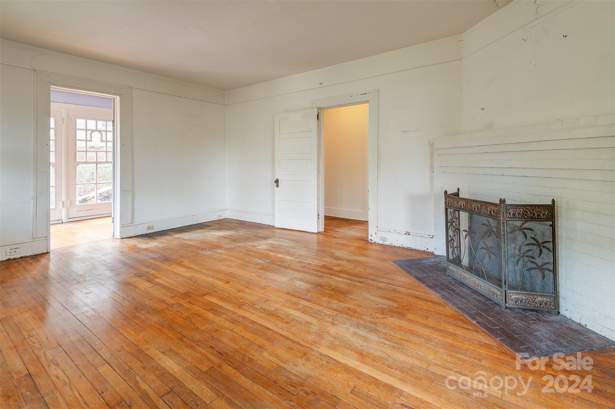 30 Linden Avenue Asheville NC 28801