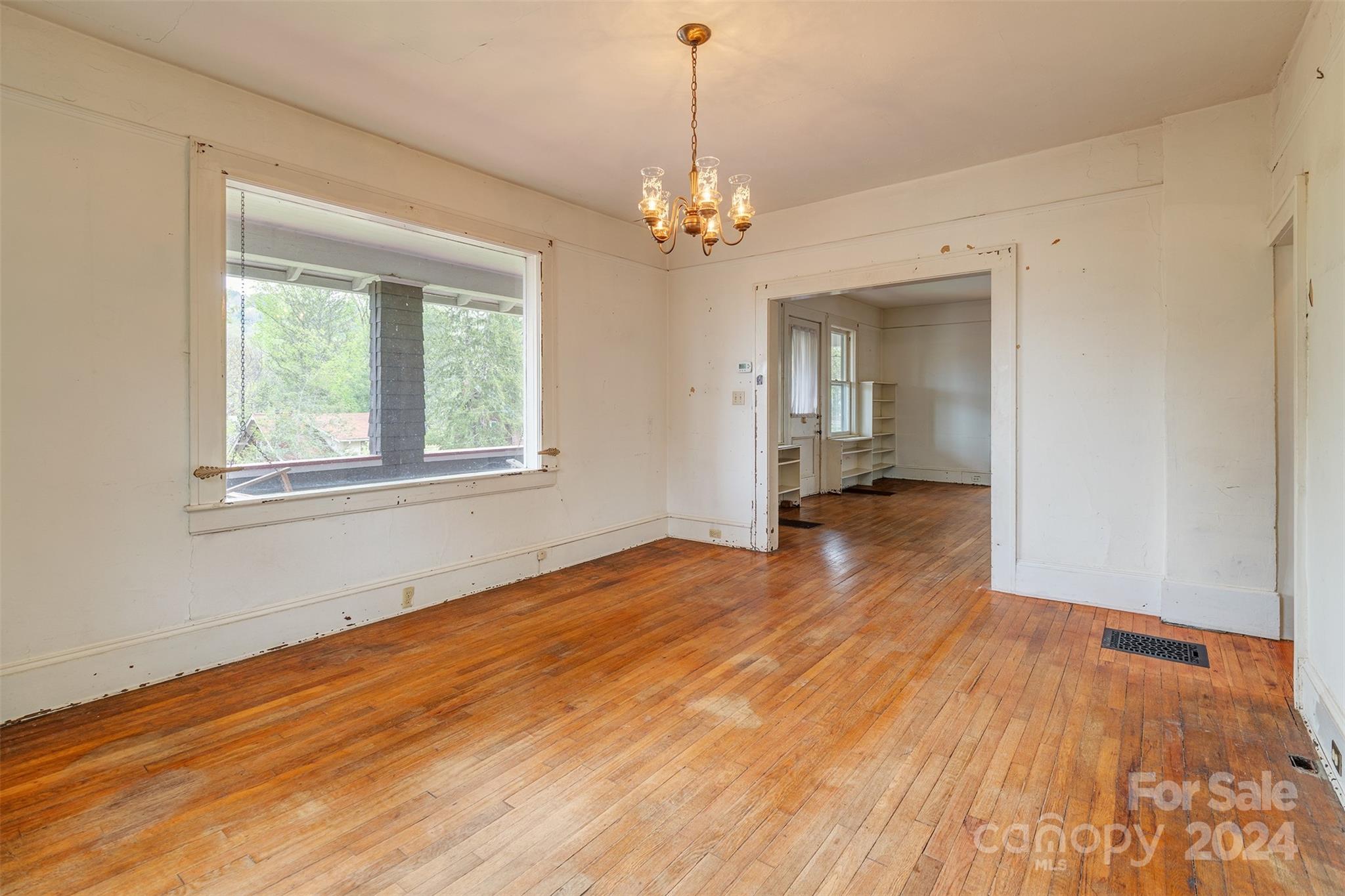 30 Linden Avenue Asheville NC 28801