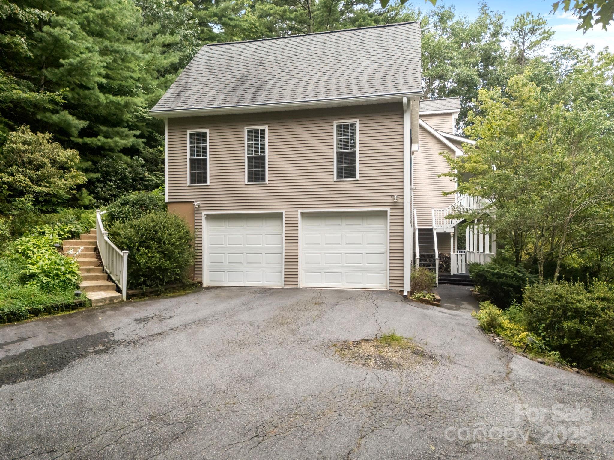 42 Surrey Run Asheville NC 28803