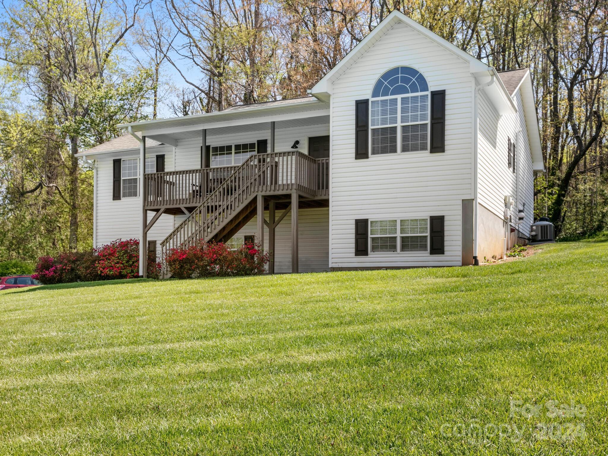 37 N Willow Brook Drive Asheville NC 28806