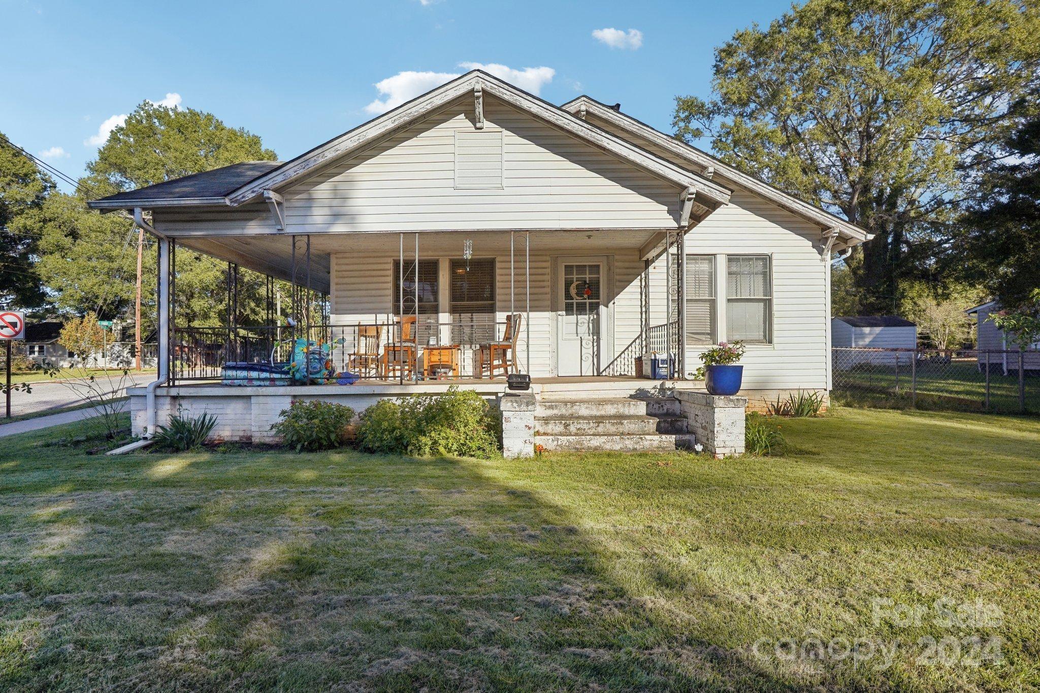 2061 N College Avenue Newton NC 28658