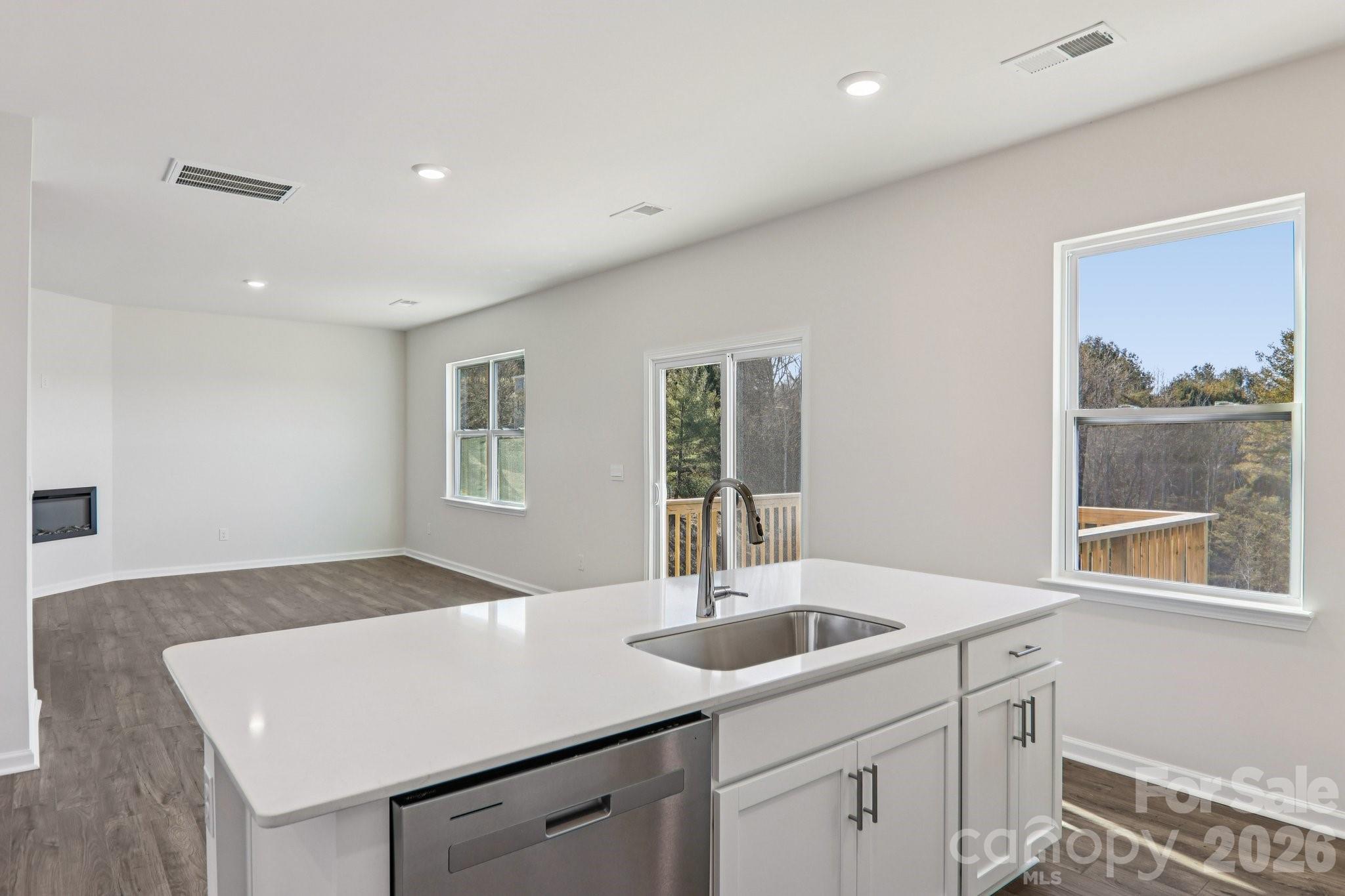 827 Adelston Lane Asheville NC 28804