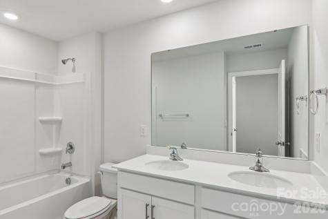 827 Adelston Lane Asheville NC 28804