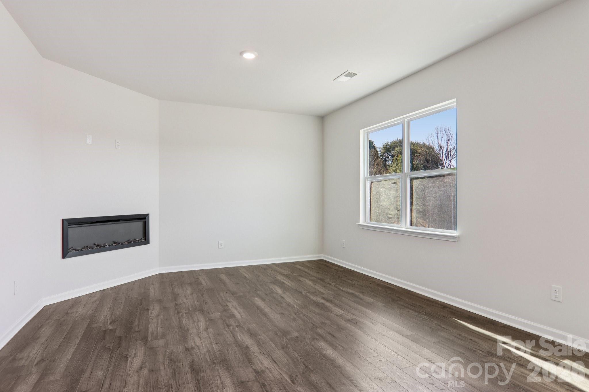 827 Adelston Lane Asheville NC 28804