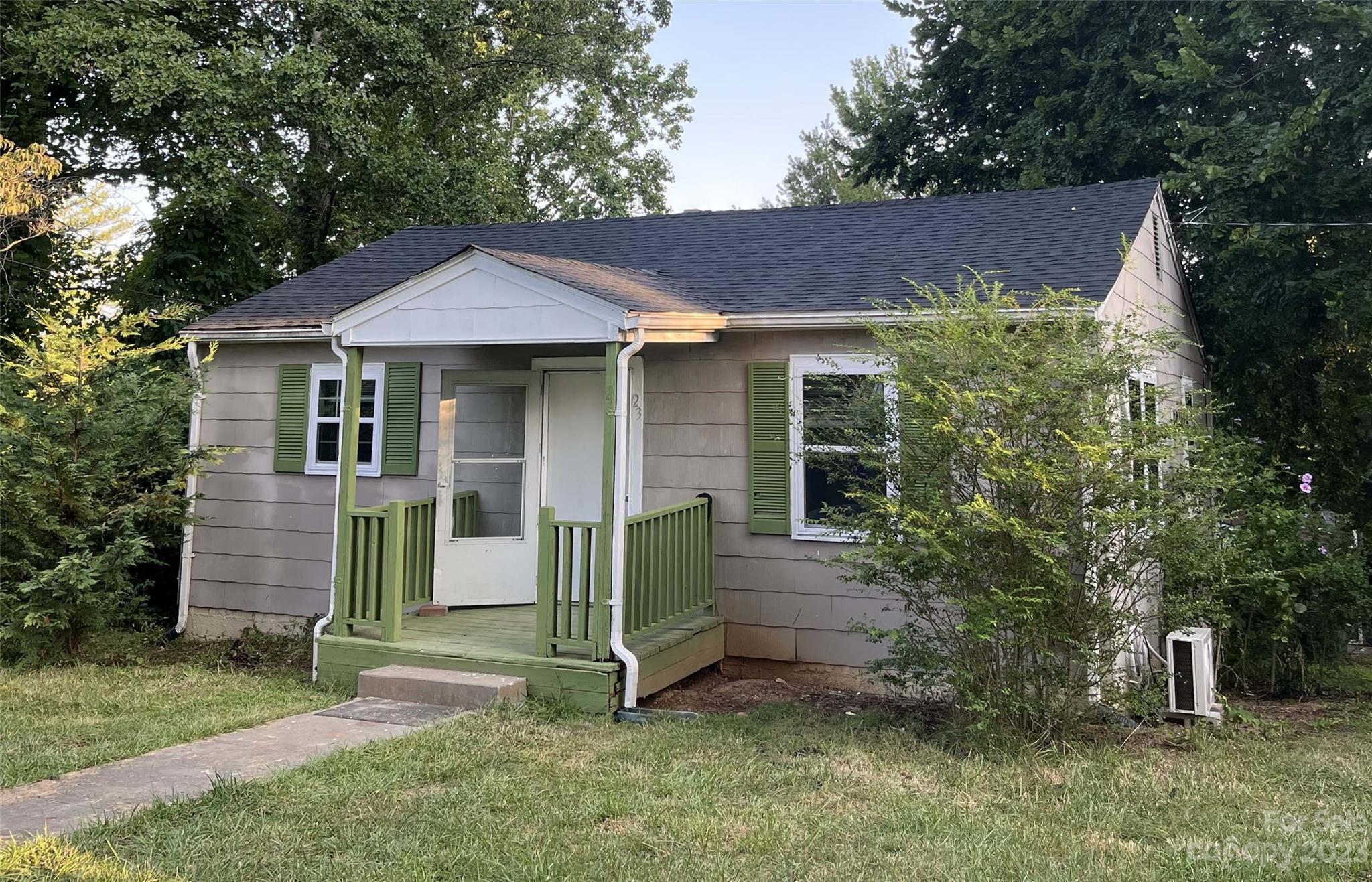 23 Pond Street Arden NC 28704