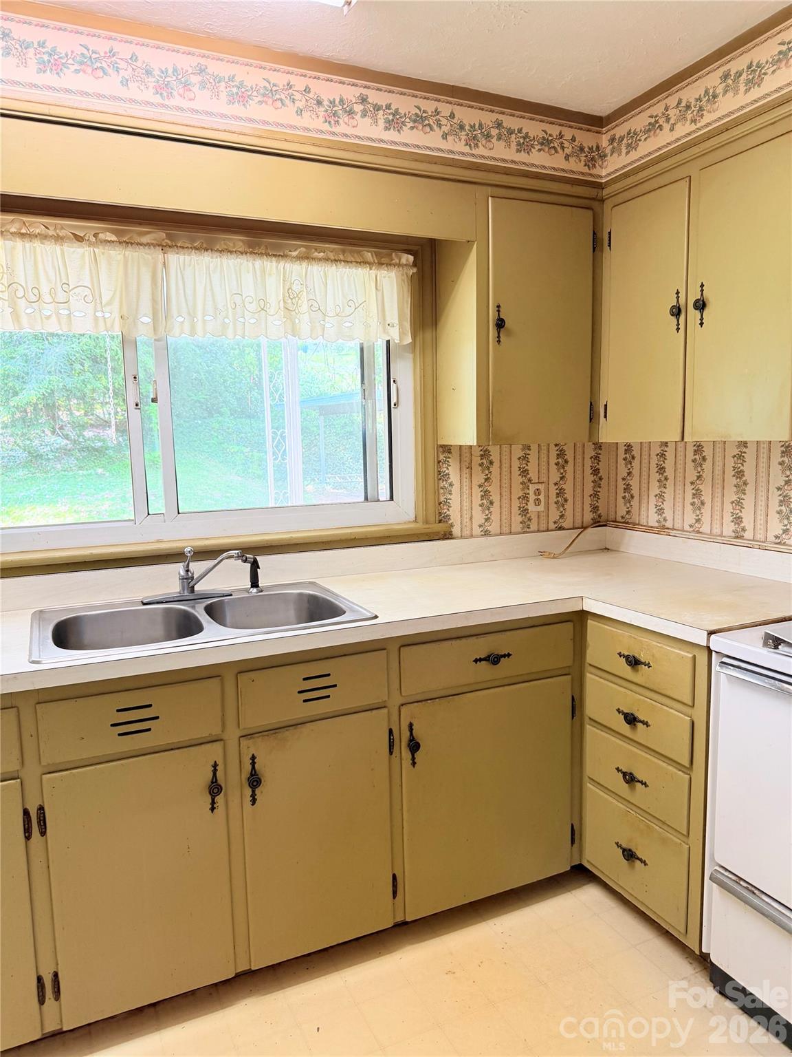 7 Acton Woods Road Candler NC 28715