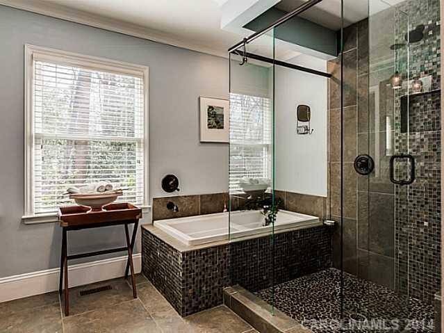 3215 Ravencliff Drive Charlotte NC 28226