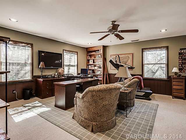 3215 Ravencliff Drive Charlotte NC 28226