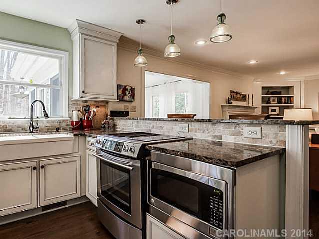 3215 Ravencliff Drive Charlotte NC 28226