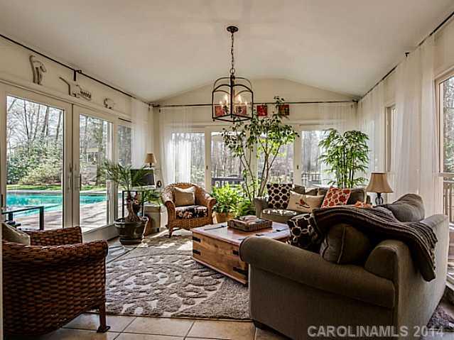 3215 Ravencliff Drive Charlotte NC 28226