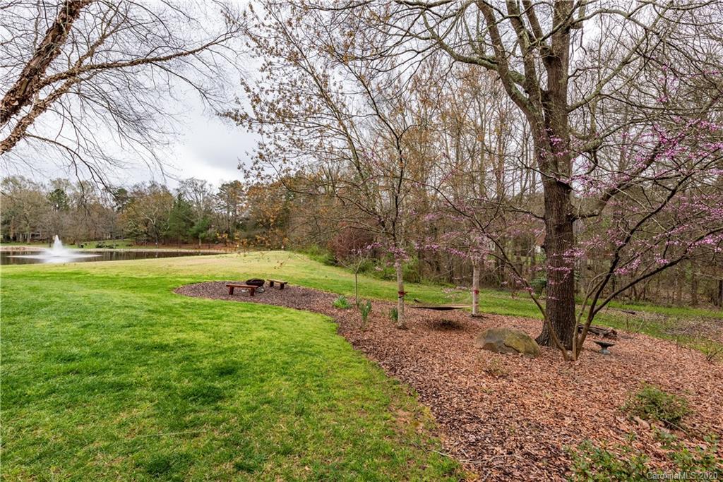 5047 Hickory Lake Lane Matthews NC 28105