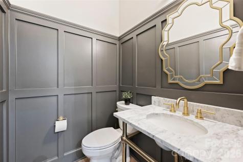 6504 Hunter Pine Lane Charlotte NC 28270