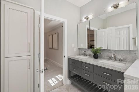 6504 Hunter Pine Lane Charlotte NC 28270