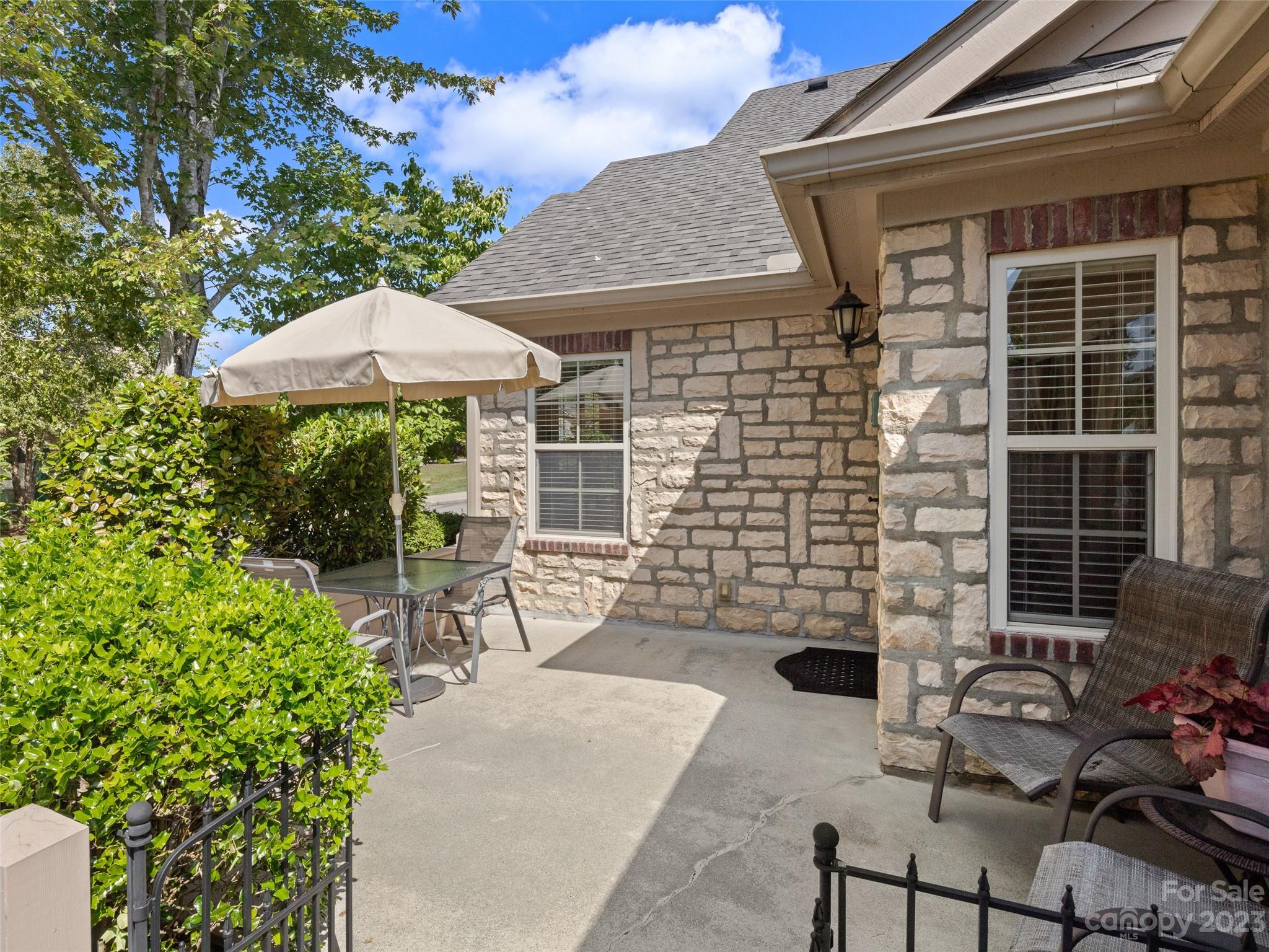 94 Mountain Meadow Circle Weaverville NC 28787
