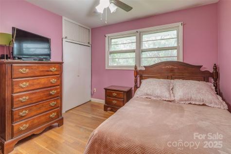 65 Garden Circle Asheville NC 28806