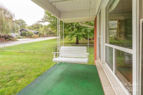65 Garden Circle Asheville NC 28806
