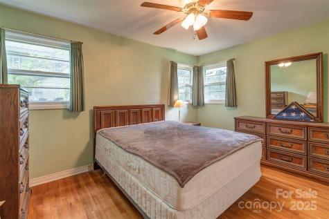 65 Garden Circle Asheville NC 28806