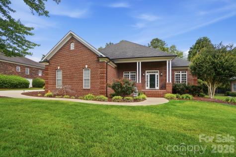 8000 Tottenham Drive Harrisburg NC 28075