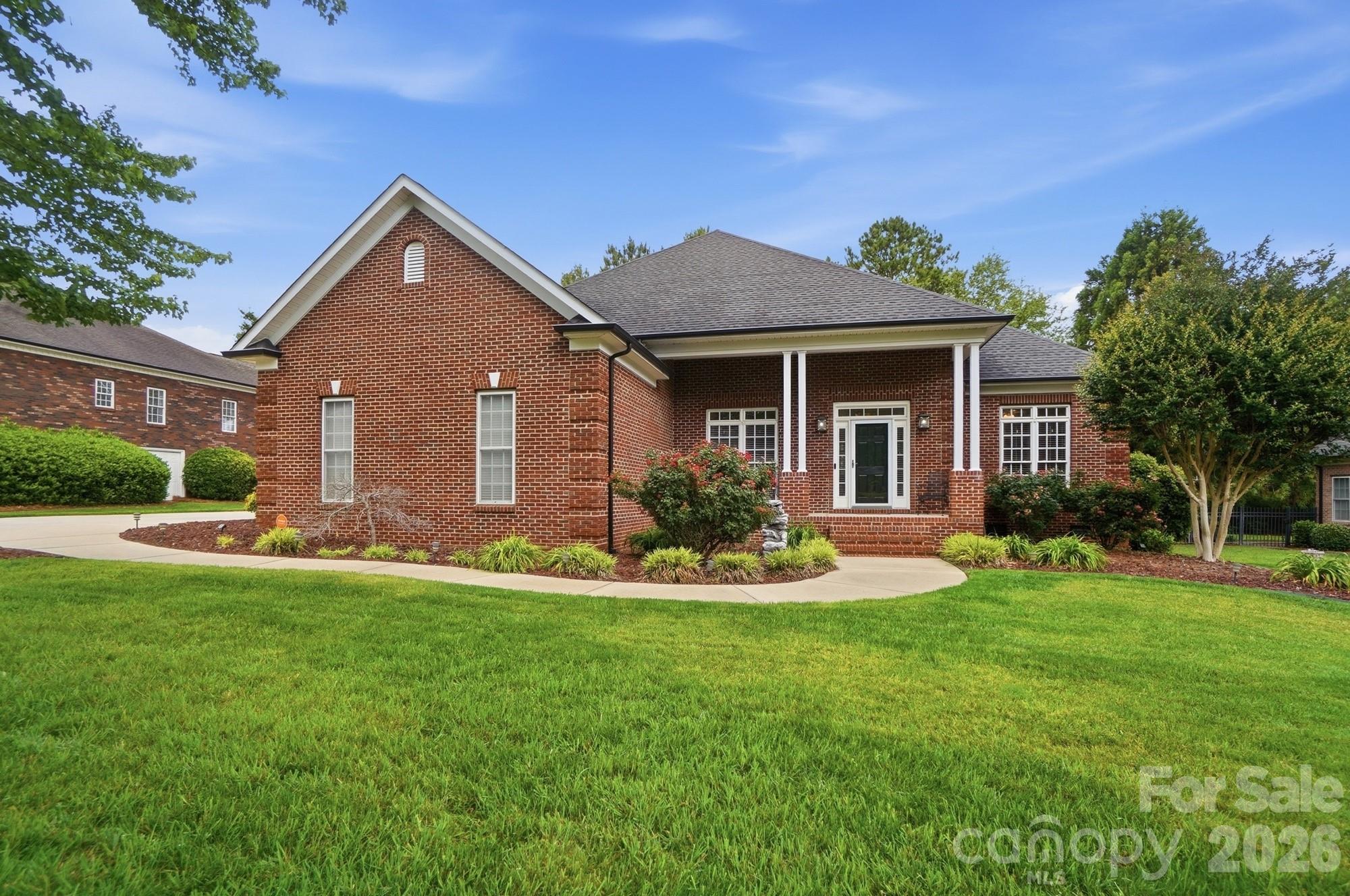 8000 Tottenham Drive Harrisburg NC 28075