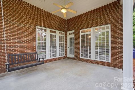 8000 Tottenham Drive Harrisburg NC 28075