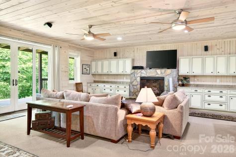 592 Susanna Cove Road Mars Hill NC 28754