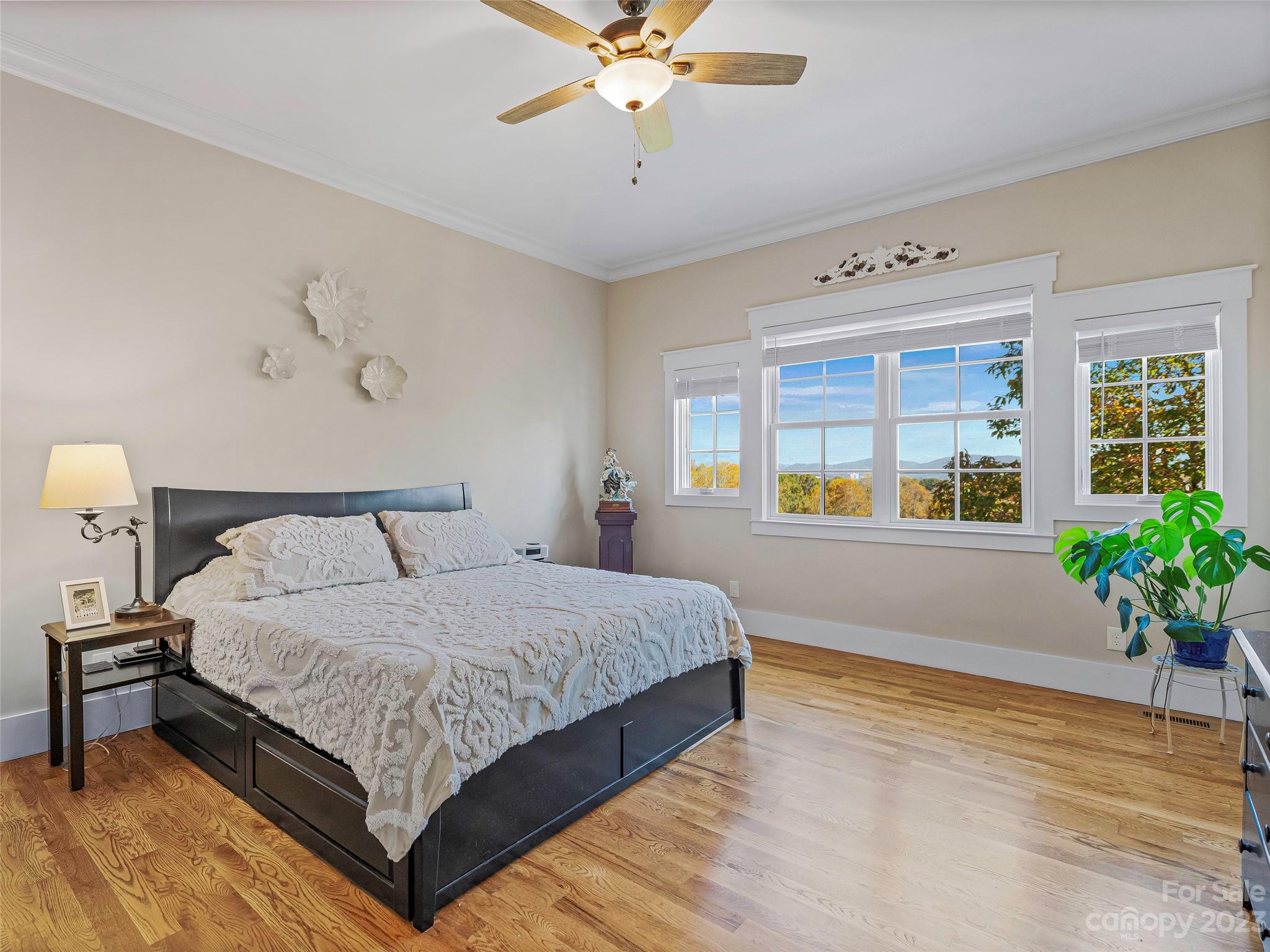 27 Acadia Drive Asheville NC 28806