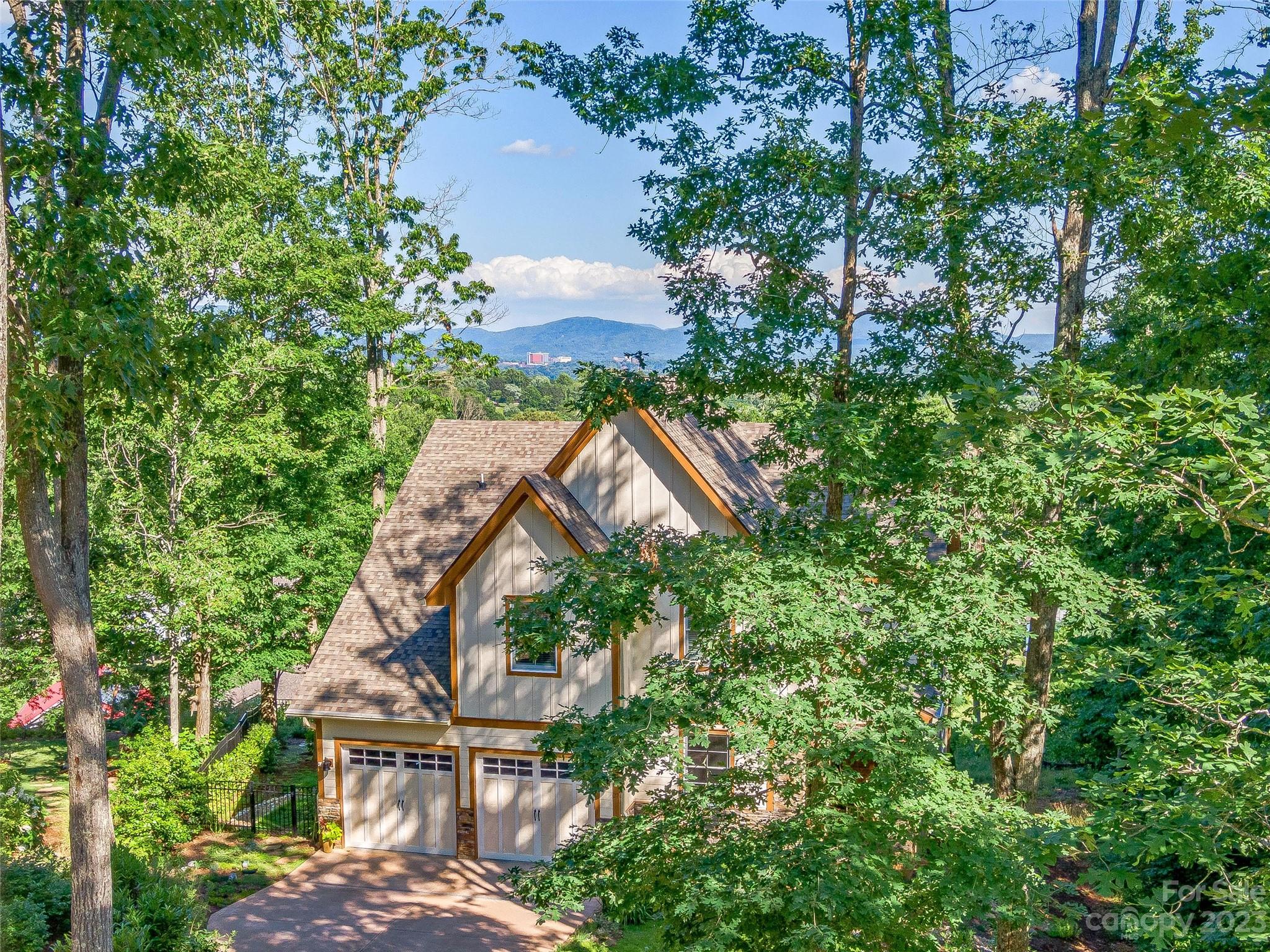27 Acadia Drive Asheville NC 28806