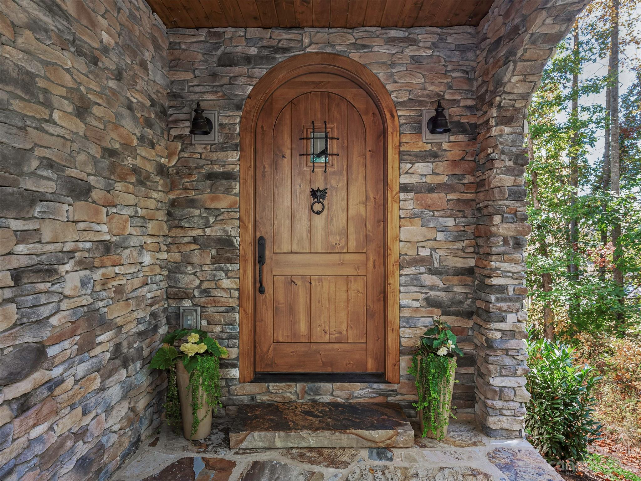 27 Acadia Drive Asheville NC 28806