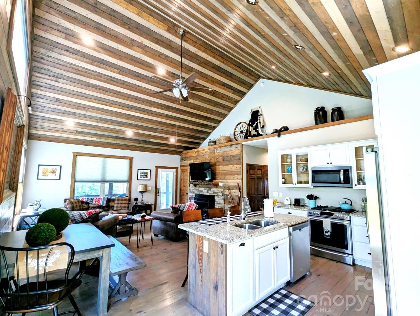 10 Rio Bravo Drive Sylva NC 28779