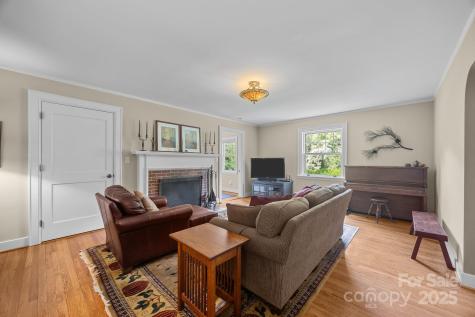 12 Rice Branch Road Asheville NC 28804