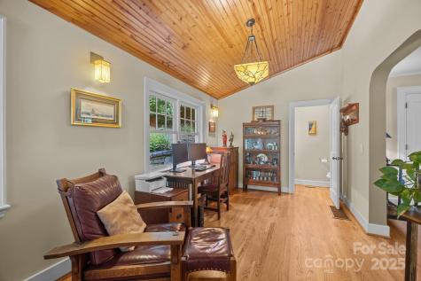 12 Rice Branch Road Asheville NC 28804