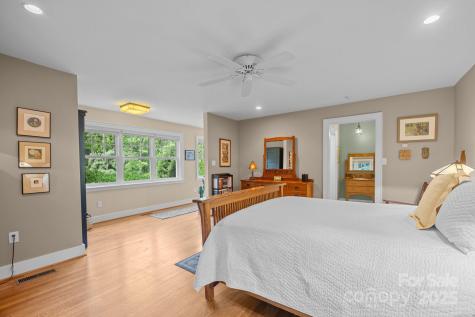 12 Rice Branch Road Asheville NC 28804