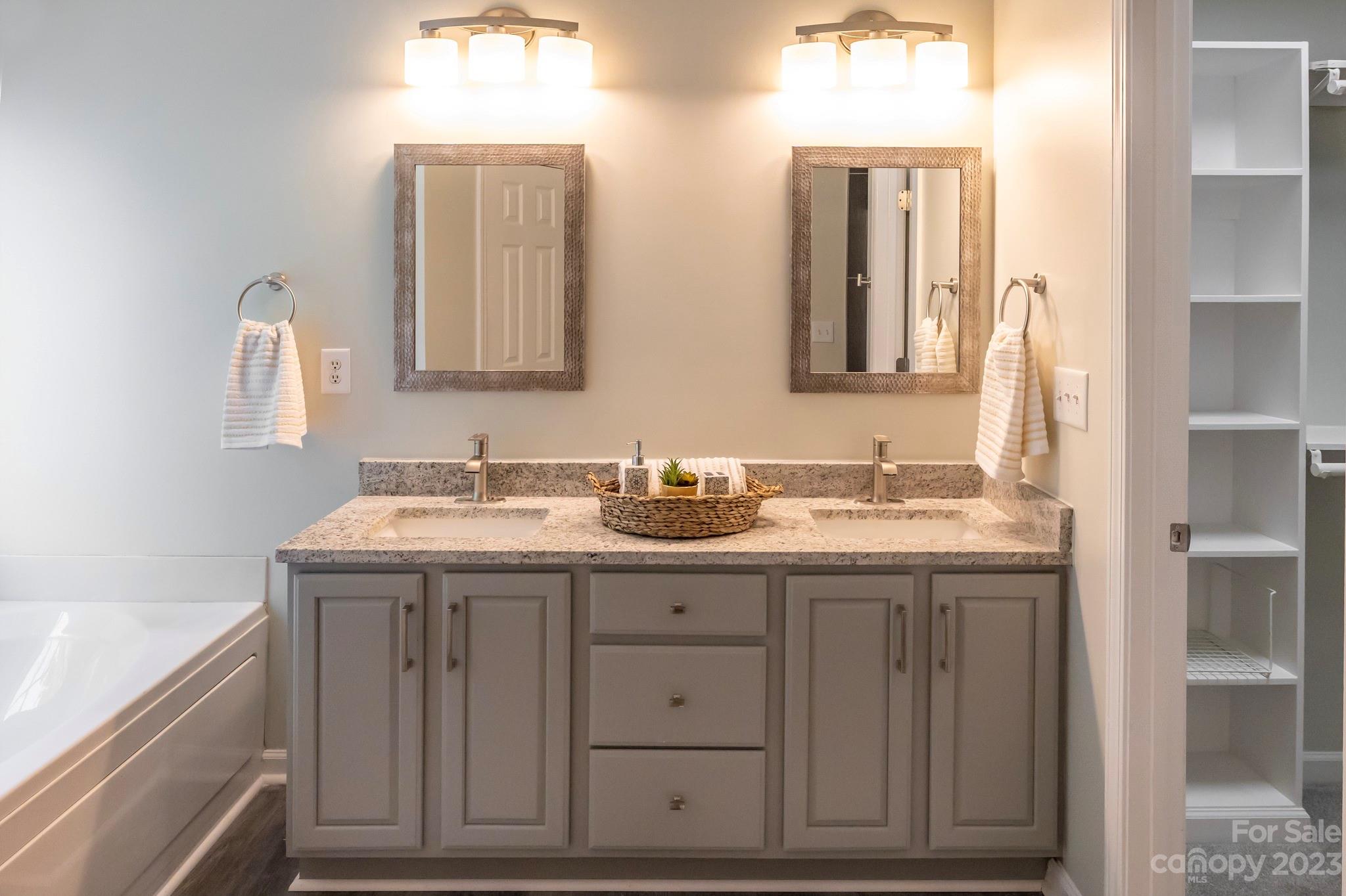 10631 Hellebore Road Charlotte NC 28213
