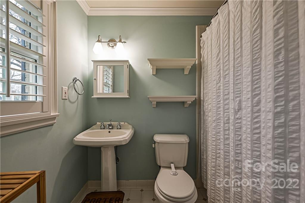 1653 Sterling Road Charlotte NC 28209