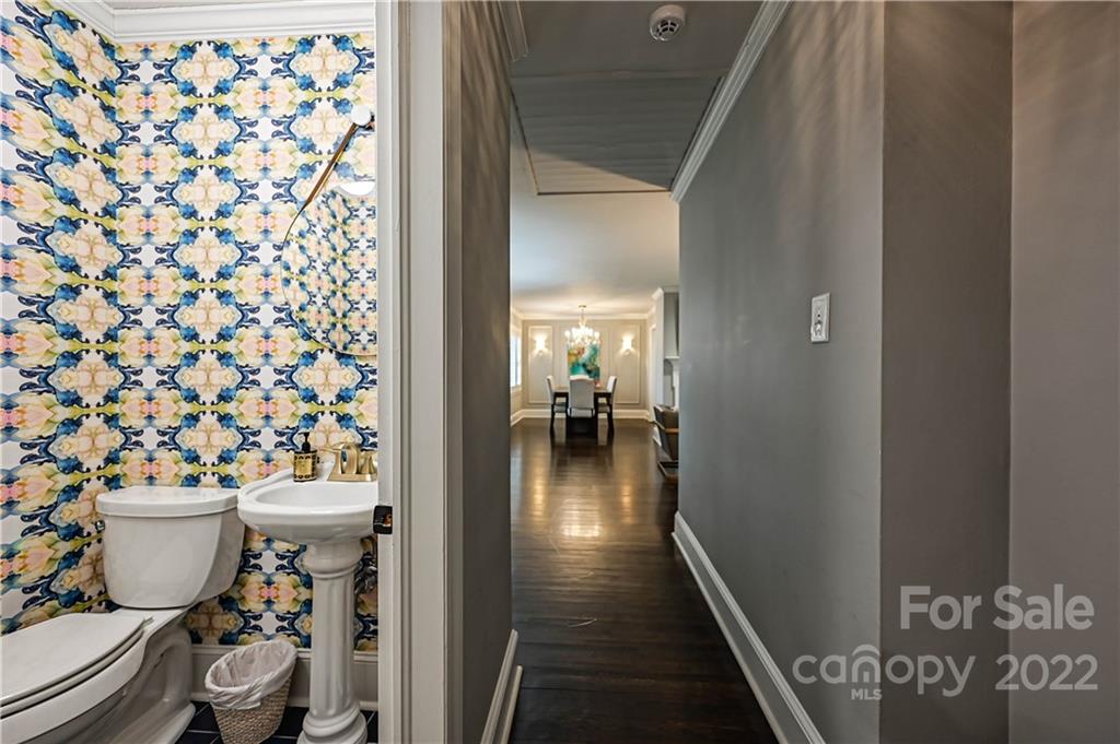 1653 Sterling Road Charlotte NC 28209