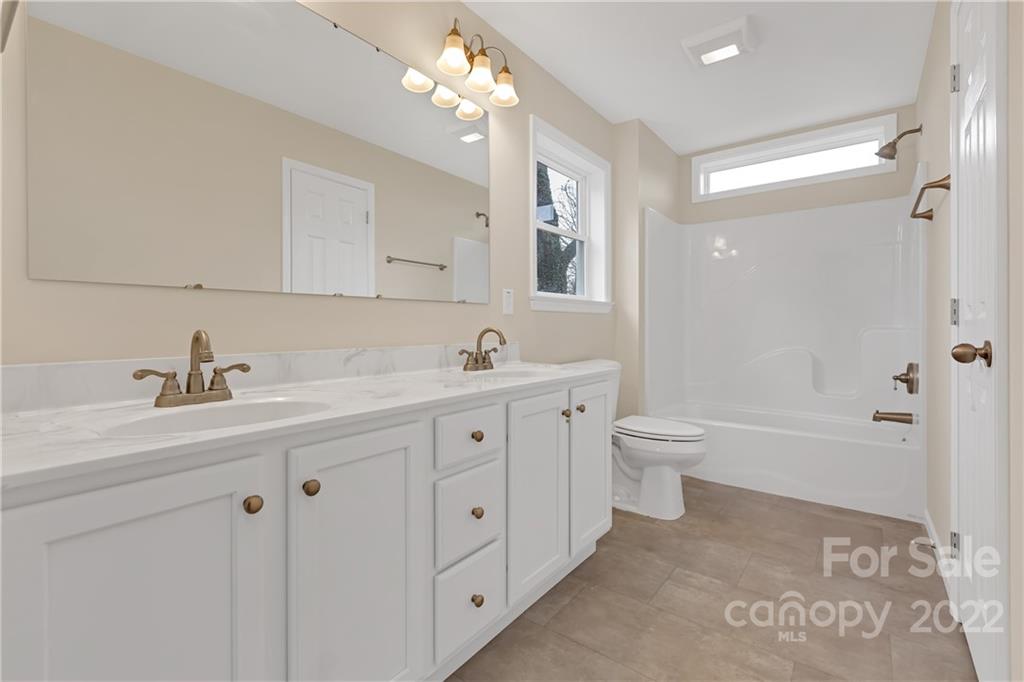 28 Price Road Asheville NC 28805