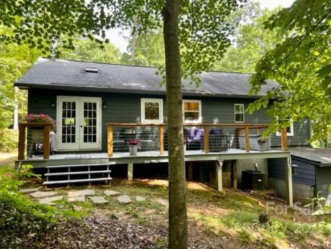77 Bear Track Lane Saluda NC 28773