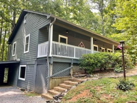 77 Bear Track Lane Saluda NC 28773