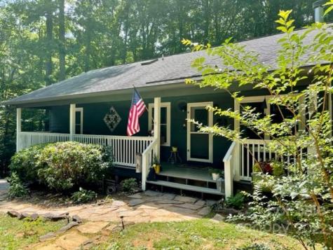 77 Bear Track Lane Saluda NC 28773