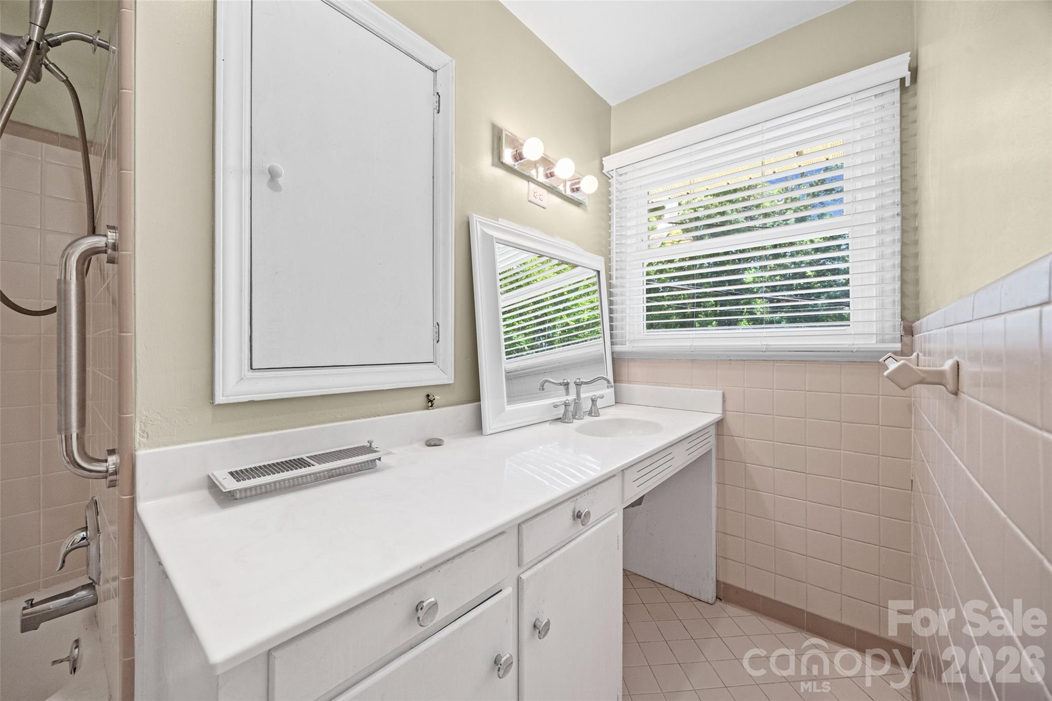 7233 Tuckaseegee Road Charlotte NC 28214