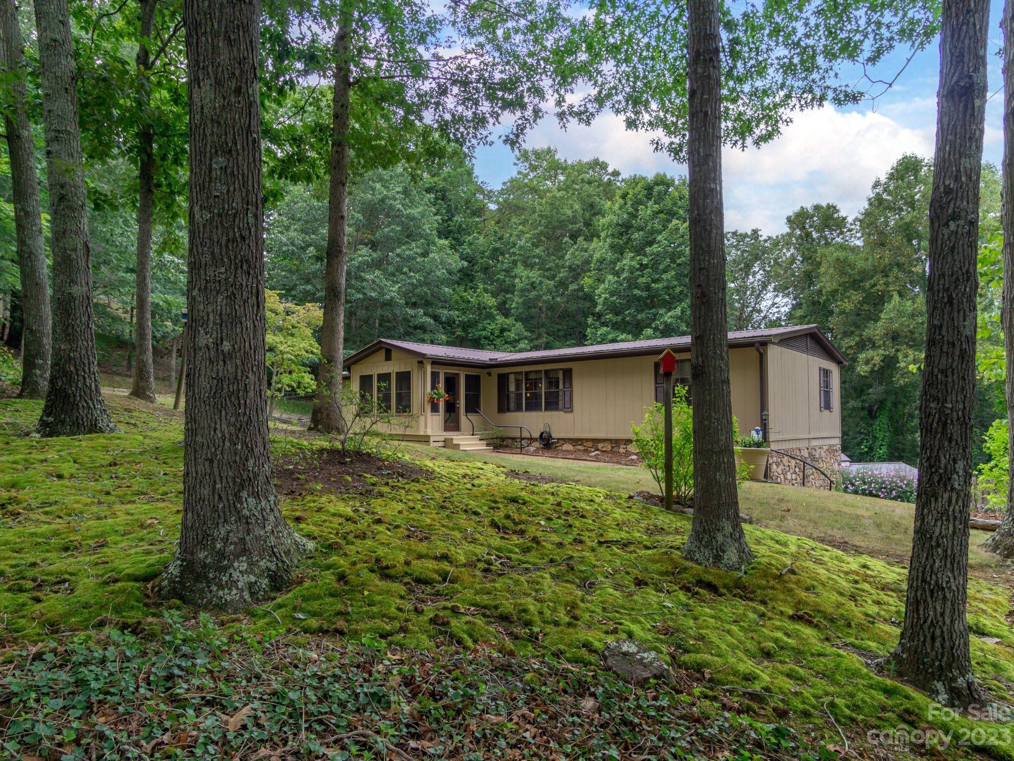 28 Rolling Oaks Drive Asheville NC 28806