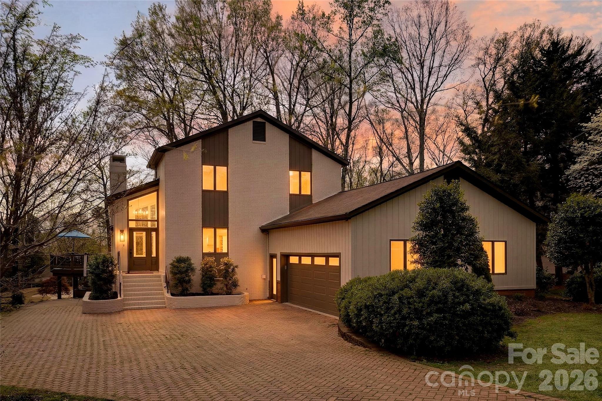 8001 Serendipity Lane Charlotte NC 28277