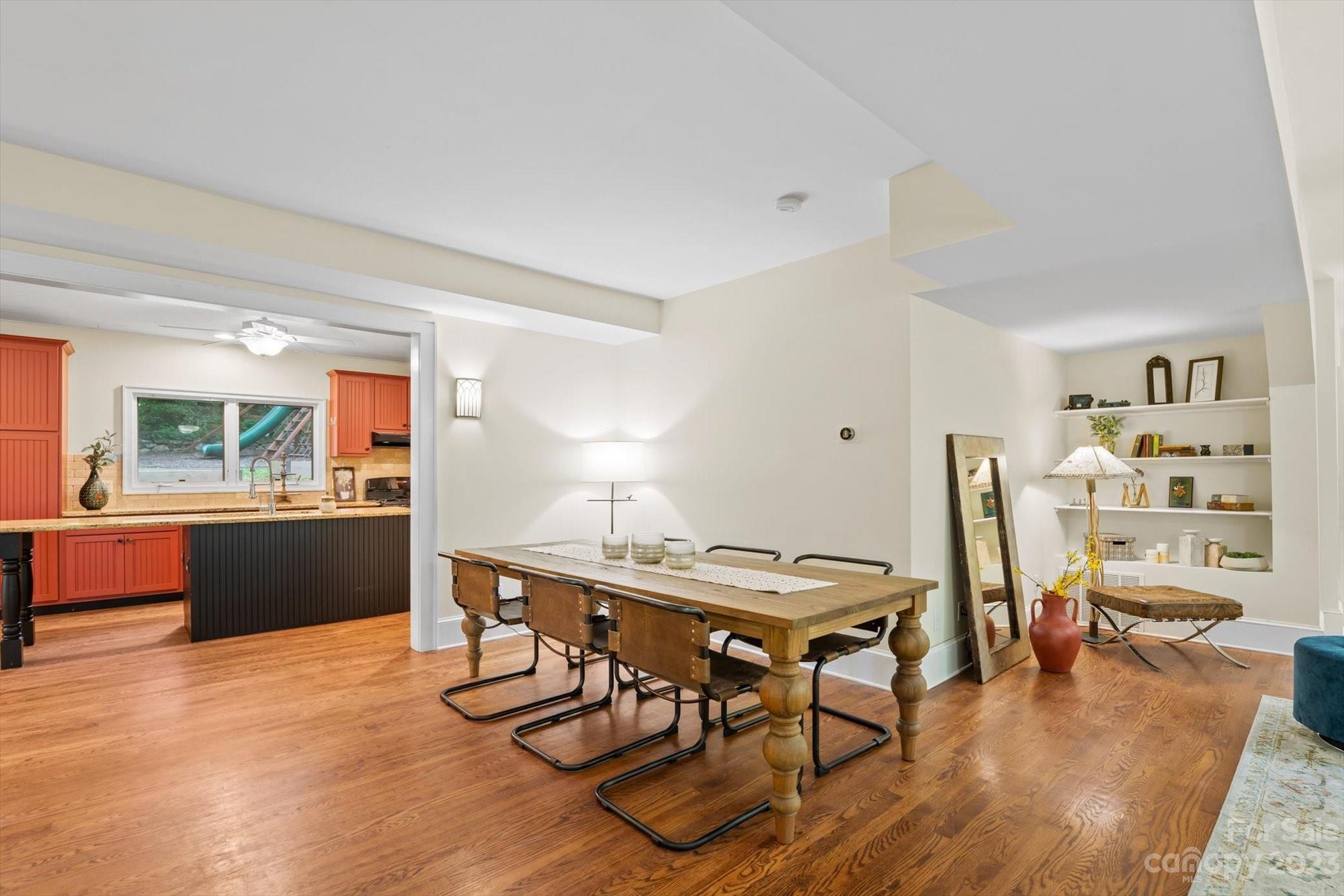 24 Warwick Road Asheville NC 28803